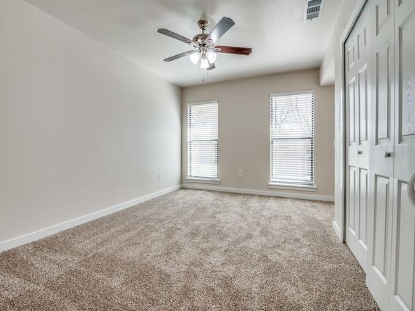 712 W Five Mile Parkway , Dallas Texas 75224