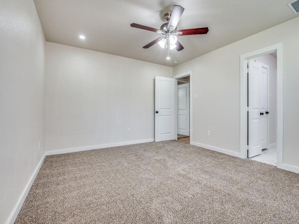 712 W Five Mile Parkway , Dallas Texas 75224