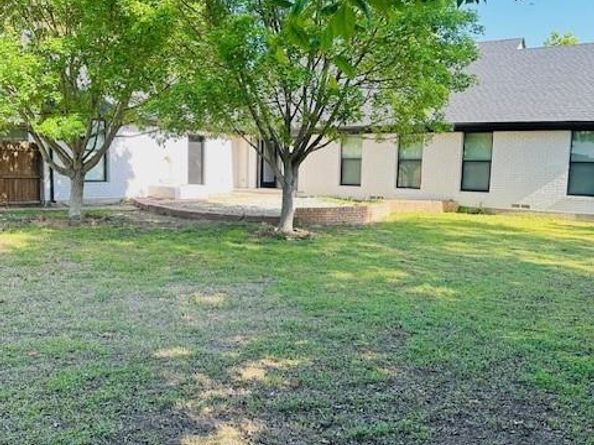 712 W Five Mile Parkway , Dallas Texas 75224