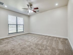 712 W Five Mile Parkway , Dallas Texas 75224