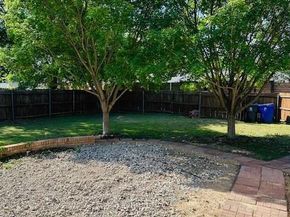 712 W Five Mile Parkway , Dallas Texas 75224