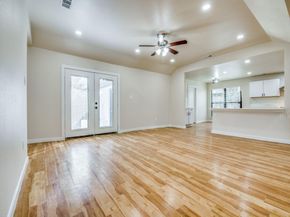 712 W Five Mile Parkway , Dallas Texas 75224