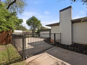 3848  South Drive , Fort Worth Texas 76109