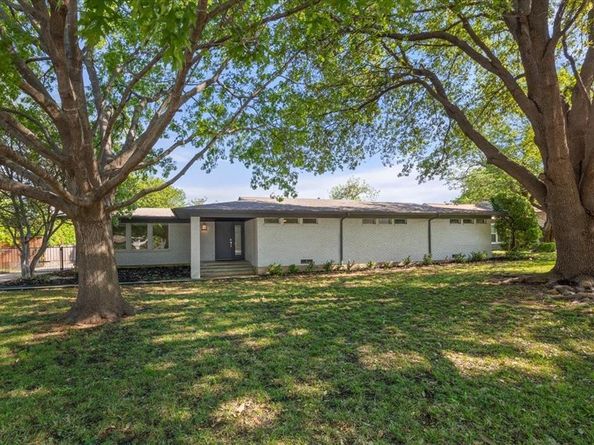 3848  South Drive , Fort Worth Texas 76109