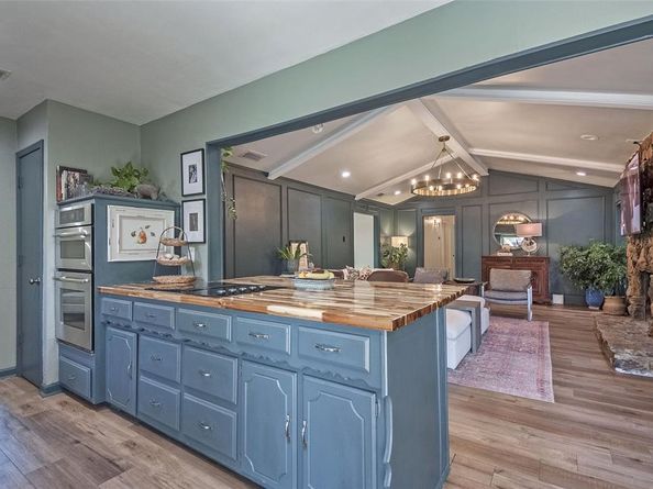 10862  Carissa Drive , Dallas Texas 75218