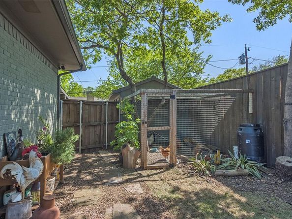 10862  Carissa Drive , Dallas Texas 75218
