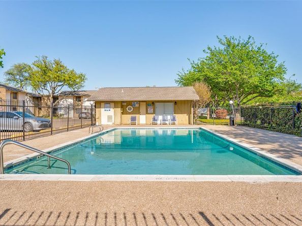 5705  Harvest Hill Road  1029, Dallas Texas 75230