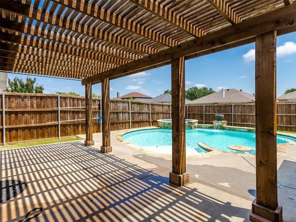 432  Maplegrove Drive , Cedar Hill Texas 75104