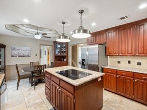 5206  Independence Avenue , Arlington Texas 76017