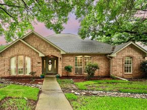 5206  Independence Avenue , Arlington Texas 76017