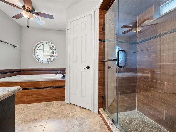 5206  Independence Avenue , Arlington Texas 76017