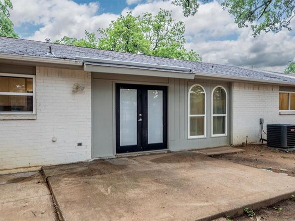 1050  Winterwood Drive , Lewisville Texas 75067