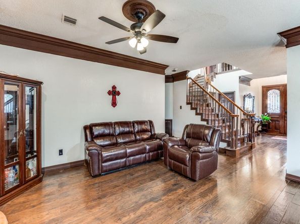 2732  Stonepointe  , McKinney Texas 75072