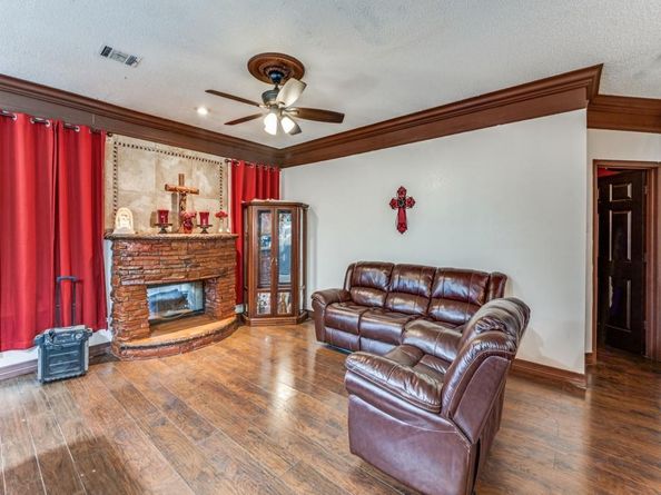 2732  Stonepointe  , McKinney Texas 75072