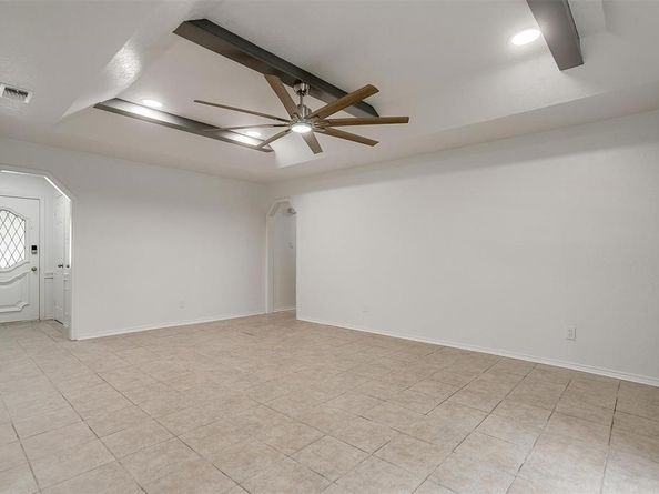 3925  Singleleaf Lane , Fort Worth Texas 76133