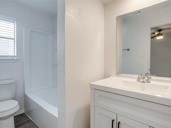 3925  Singleleaf Lane , Fort Worth Texas 76133