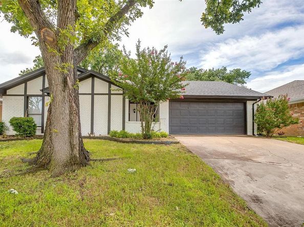 3925  Singleleaf Lane , Fort Worth Texas 76133