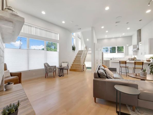 2802  Lee Street , Dallas Texas 75206