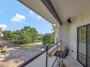 2802  Lee Street , Dallas Texas 75206