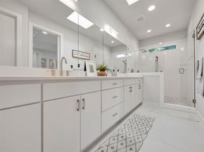 2802  Lee Street , Dallas Texas 75206