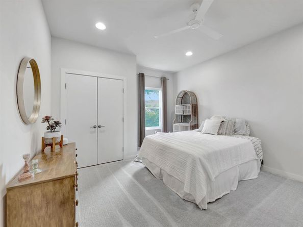 2802  Lee Street , Dallas Texas 75206