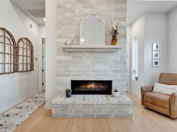 2802  Lee Street , Dallas Texas 75206