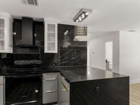 1511 S Marsalis Avenue , Dallas Texas 75216