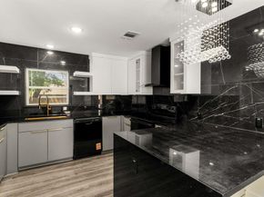 1511 S Marsalis Avenue , Dallas Texas 75216