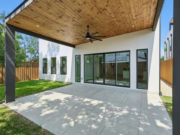 3211  Wake Street , Dallas Texas 75212