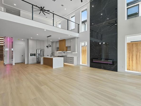 3211  Wake Street , Dallas Texas 75212
