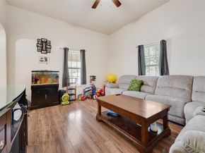 204  New York Avenue , Fort Worth Texas 76104