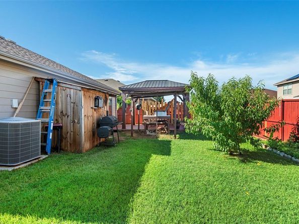 820  Newberry Trail , Fort Worth Texas 76120