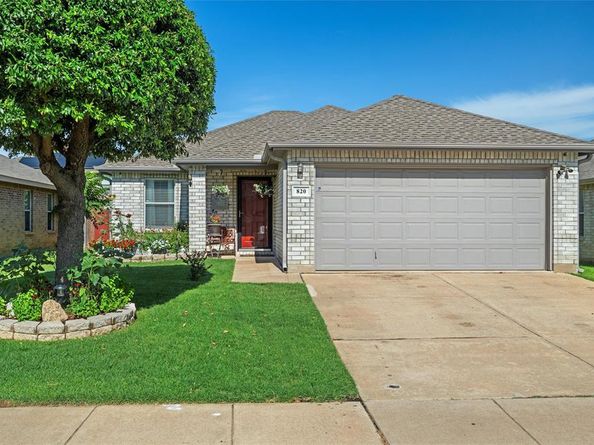820  Newberry Trail , Fort Worth Texas 76120