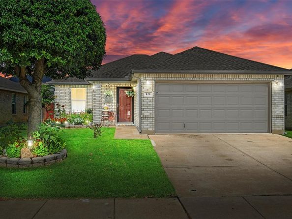 820  Newberry Trail , Fort Worth Texas 76120