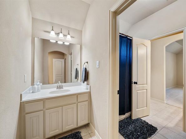 5048  Exposition Way , Fort Worth Texas 76244