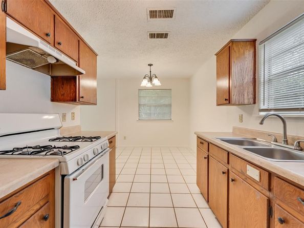 508  Neptune Drive , Denton Texas 76209