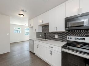 3924  Dismount Street , Dallas Texas 75211