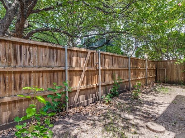 5840  Spring Valley Road  803, Dallas Texas 75254