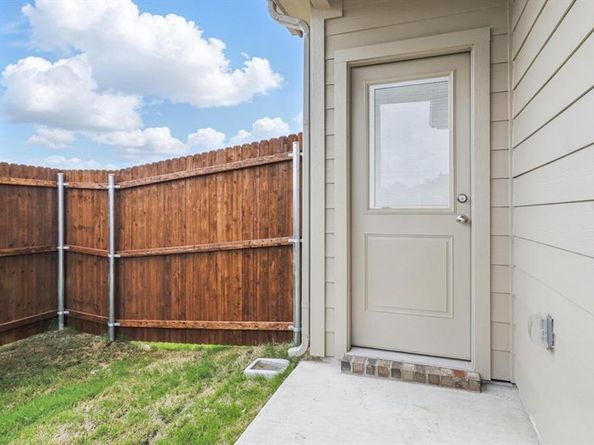 3017  PECAN FARM Lane , Fort Worth Texas 76140