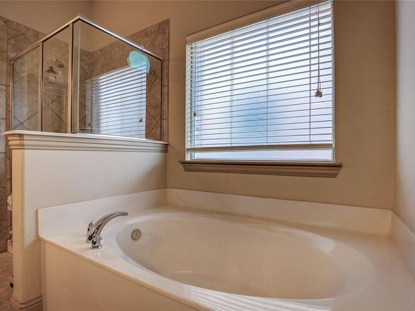 189  Charleston Lane , Fate Texas 75189