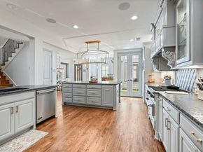 5919  Lindenshire Lane , Dallas Texas 75230