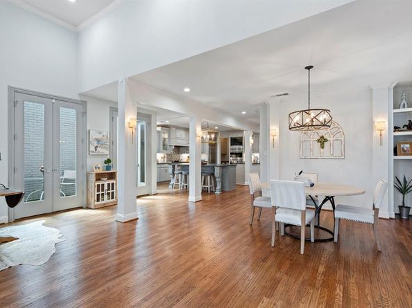 5919  Lindenshire Lane , Dallas Texas 75230