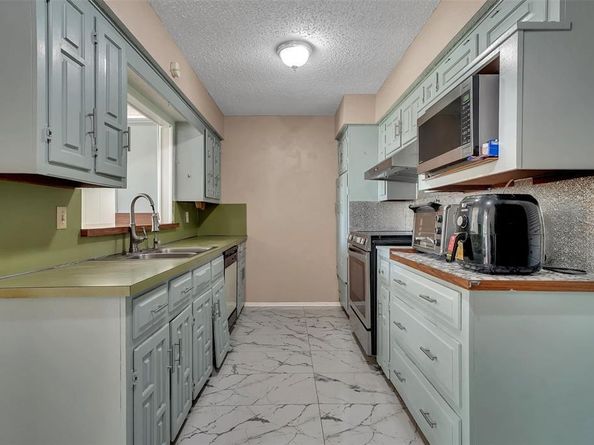 1717  Melrose Street , Garland Texas 75042