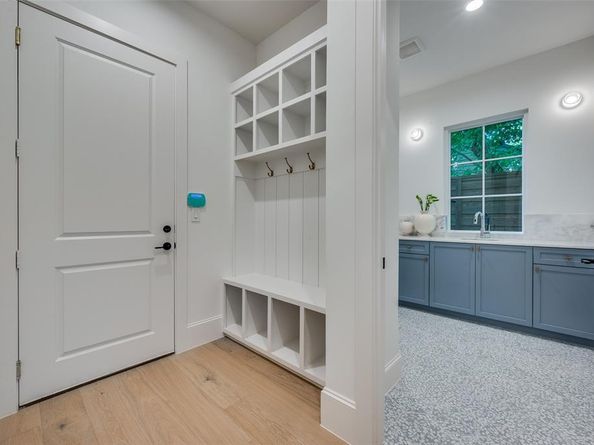3739  Park Lane , Dallas Texas 75220