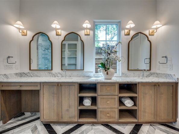 3739  Park Lane , Dallas Texas 75220