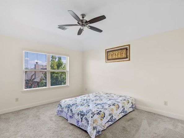 1517  Presley Way , Lantana Texas 76226