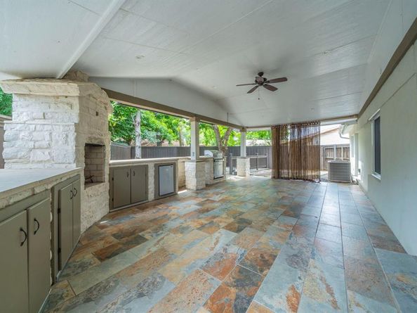 1825  Emerald Drive , Irving Texas 75060