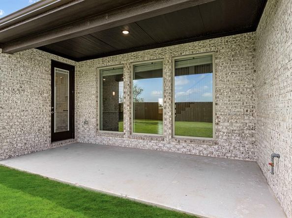 801  Turnbull Avenue , Fort Worth Texas 76247