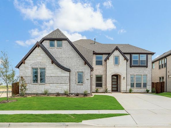 801  Turnbull Avenue , Fort Worth Texas 76247