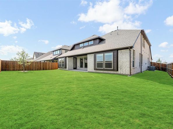 801  Turnbull Avenue , Fort Worth Texas 76247
